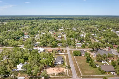 View/Area - 656 4th St, Chipley, FL 32428 photo 5 of 7