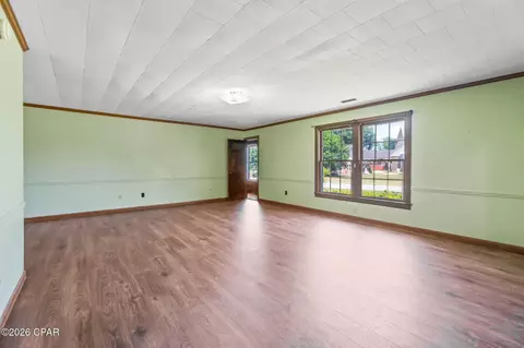 Living - 656 4th St, Chipley, FL 32428 photo 1 of 2