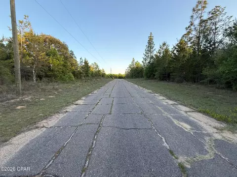 4131 Cambridge Dr, Chipley, FL 32428 photo 4