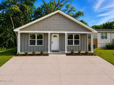 706 School Ave, Panama City, FL 32401