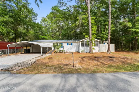 611 Alaqua Dr, Freeport, FL 32439
