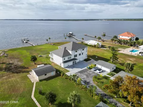 212 Montana Ave, Lynn Haven, FL 32444