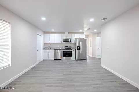 1028 Horizon Dr, Panama City, FL 32401