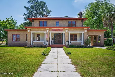 1305 Church Ave, Chipley, FL 32428