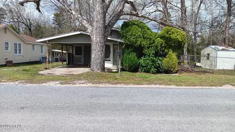 1352 Watts Ave, Chipley, FL 32428