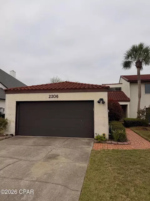 2206 Country Club Dr, Lynn Haven, FL 32444