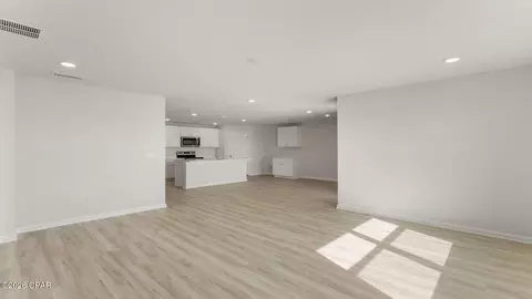 Living - 2276 Walkerton Dr, Chipley, FL 32428 photo 3 of 4