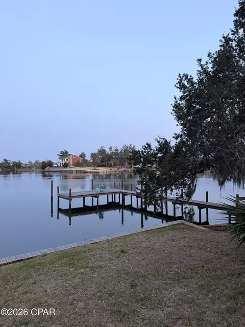 2824 Country Club Dr, Lynn Haven, FL 32444