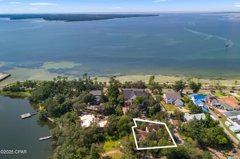 710 Moore Cir, Panama City, FL 32401