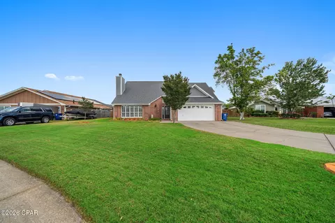 4032 Mary Louise Dr, Panama City, FL 32405