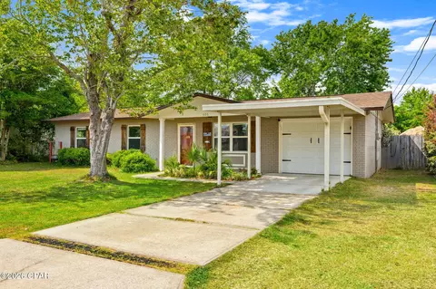 406 W 18th Plz, Lynn Haven, FL 32444