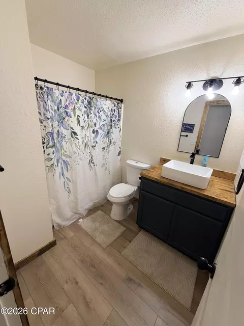 Bath - 5455 11th St, Malone, FL 32445 photo 2 of 2