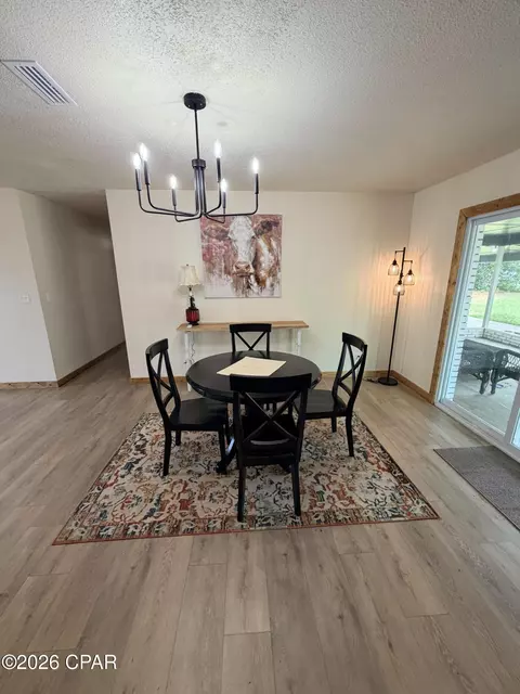 Dining - 5455 11th St, Malone, FL 32445 photo 1 of 1