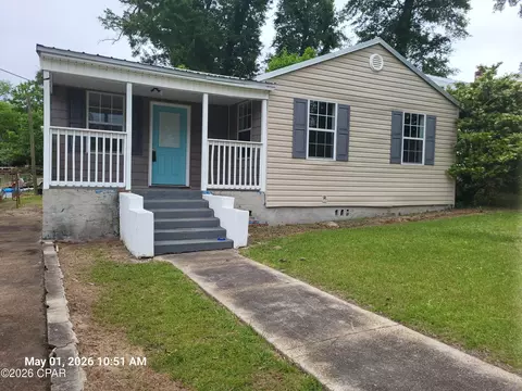 2916 Wynn St, Marianna, FL 32446