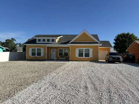 623 Gulf Aire Dr, Port St Joe, FL 32456