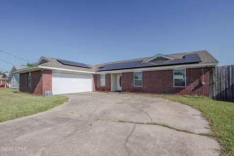 608 Hummingbird St, Lynn Haven, FL 32444