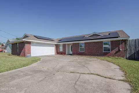 608 Hummingbird St, Lynn Haven, FL 32444