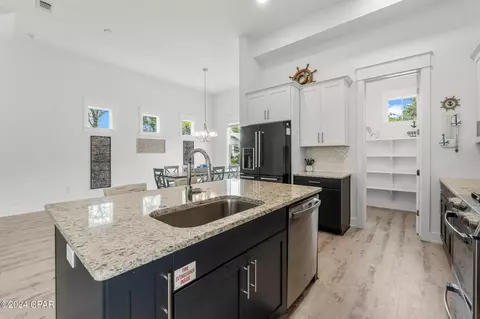 Kitchen - 45 Grande Pointe Dr, Inlet Beach, FL 32461 photo 3 of 6