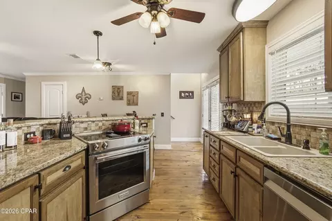 Kitchen - 2458 County Highway 3280, Freeport, FL 32439 photo 5 of 7