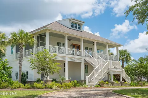 107 Dupont Dr, Port St Joe, FL 32456