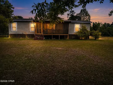3271 Twin Lakes Dr, Bonifay, FL 32425