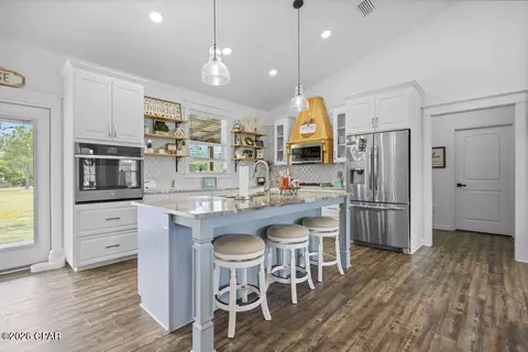 Kitchen - 434 Tinker Ln, Chipley, FL 32428 photo 2 of 4