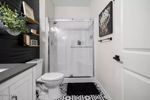 Bath - 434 Tinker Ln, Chipley, FL 32428 photo 6 of 7