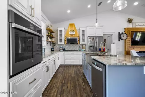 Kitchen - 434 Tinker Ln, Chipley, FL 32428 photo 3 of 4