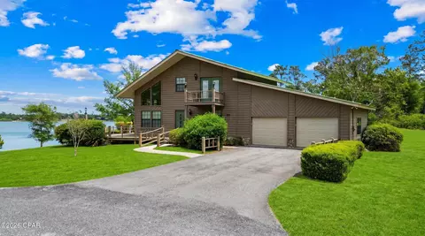 84 S Silver Lk, Marianna, FL 32448