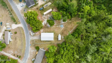 326 334 Pine Ave, Wewahitchka, FL 32465
