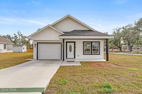 4906 E 2nd St, Panama City, FL 32404