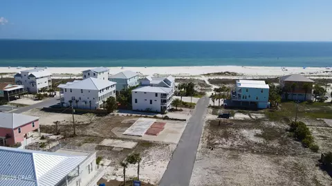 117 S 41st St, Mexico Beach, FL 32456