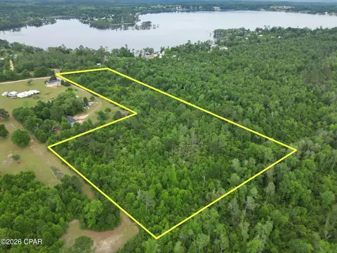 000 Lakepoint Rd, Alford, FL 32420