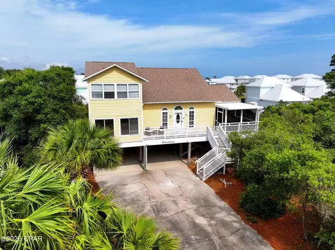 160 Florida Ave, Port St Joe, FL 32456