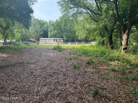 39 Short Ln, Quincy, FL 32351
