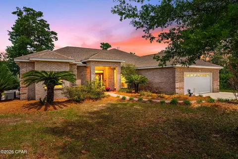 4405 De Len Dr, Panama City, FL 32404