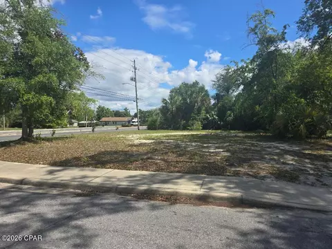 831 N Cove Blvd, Panama City, FL 32401