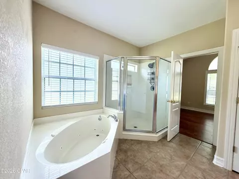Bath - 480 Windswept Blvd, Freeport, FL 32439 photo 5 of 6