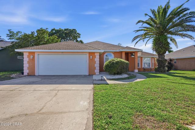 208 Hidden Pines Dr, Panama City, FL 32408