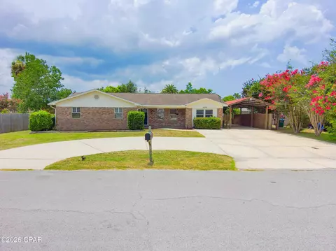 1856 Airport Cir, Panama City, FL 32405