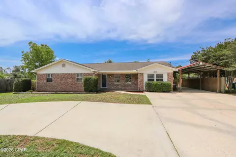 1856 Airport Cir, Panama City, FL 32405