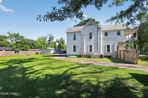 Exterior - 873 Main St, Chipley, FL 32428 photo 5 of 14