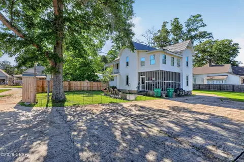 Exterior - 873 Main St, Chipley, FL 32428 photo 7 of 14