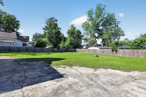 Exterior - 873 Main St, Chipley, FL 32428 photo 11 of 14