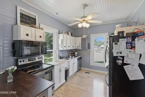 Kitchen - 873 Main St, Chipley, FL 32428 photo 2 of 2