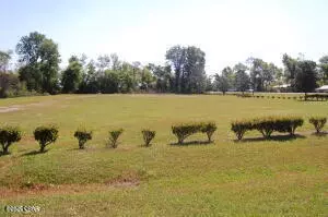 3467 Caverns Rd, Marianna, FL 32446
