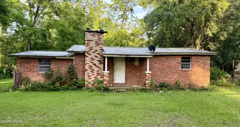 2887 Pinecrest St, Vernon, FL 32462