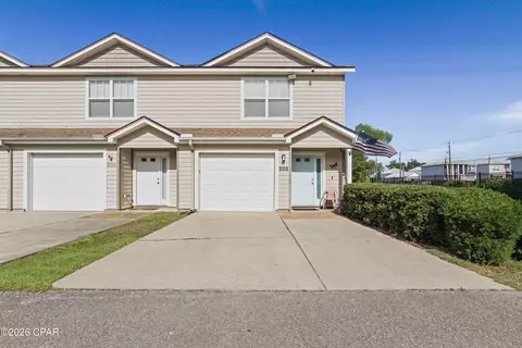 202 Callaway Chase Ln, Panama City, FL 32404