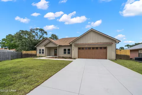 918 Laurel Oak Ln, Panama City, FL 32408
