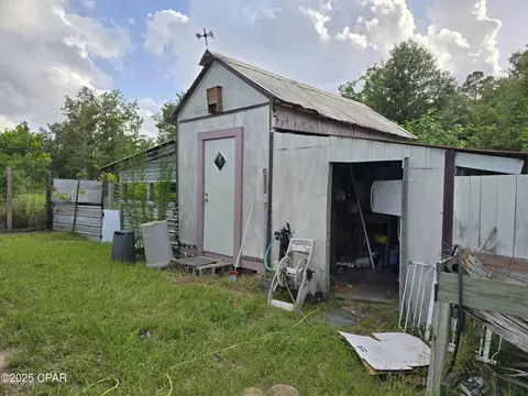 21102 NW Lakeview Dr, Altha, FL 32421